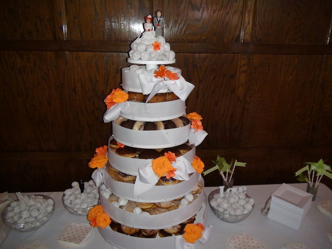 Woman's Club of Wilmette Krispy Kreme Wedding Cake