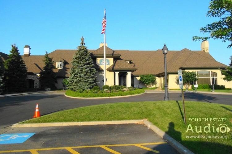 Boulder Ridge Country Club Clubhouse
