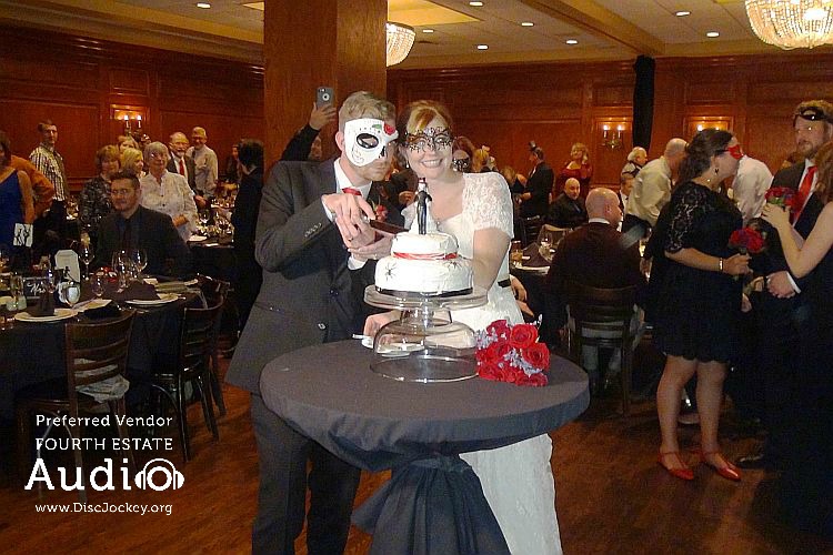 Maggiano's Oak Brook Cake Cutting