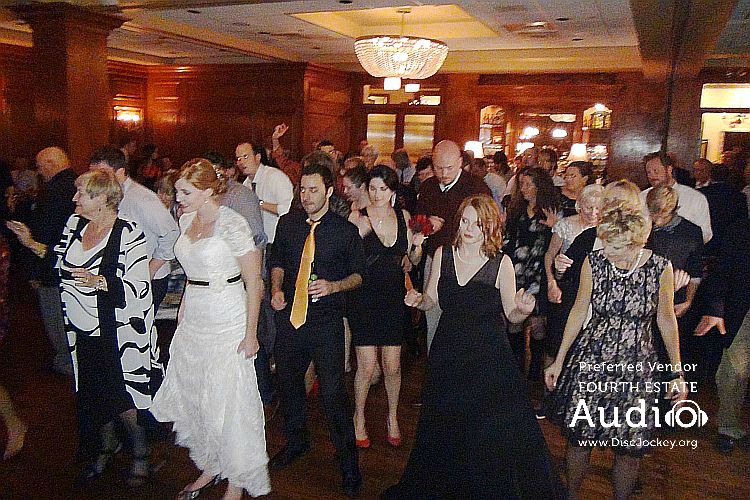 Chicago Wedding DJ Fourth Estate Audio at Maggiano's Oak Brook