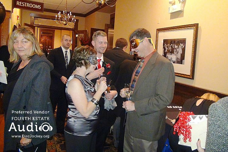 Maggiano's Oak Brook Guests in Masks