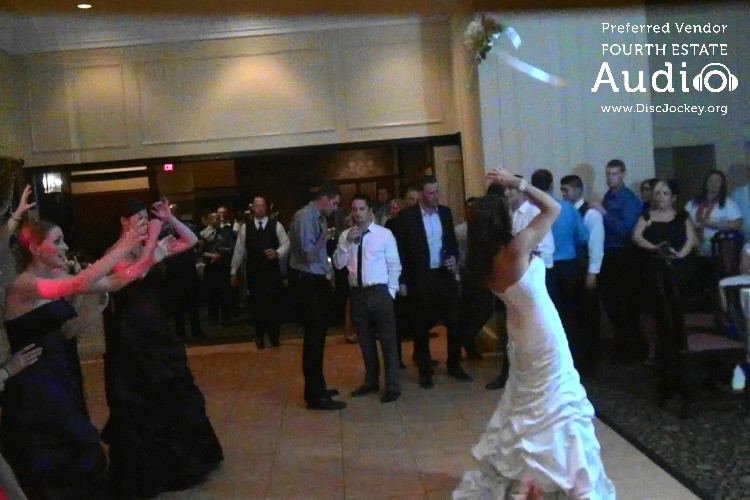 Royal Fox Country Club Bouquet Toss