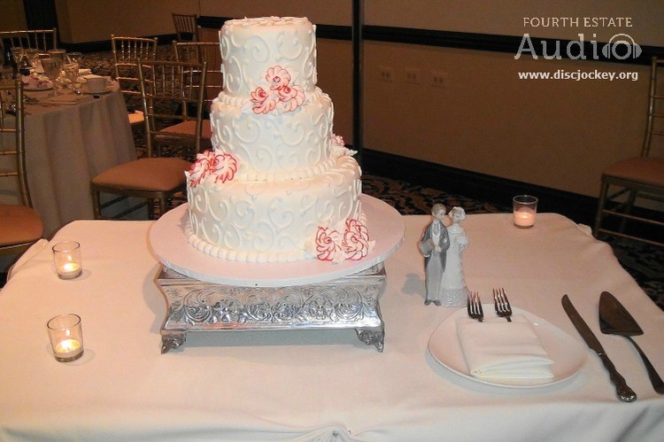 Fountain Blue Banquets Wedding Cake