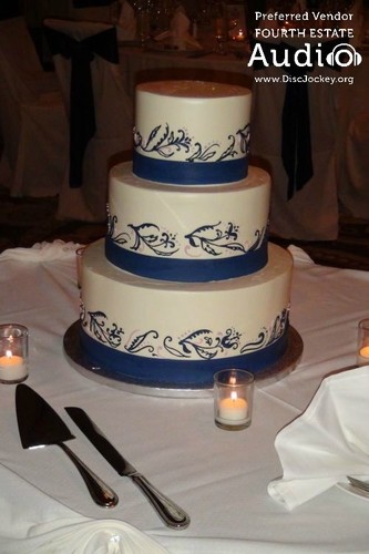 Hilton Orrington Hotel Wedding Cake