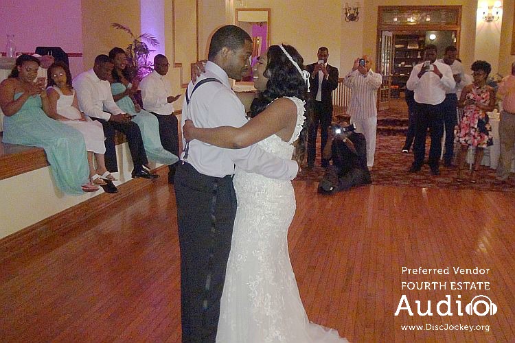 jacob-henry-mansion-first-dance