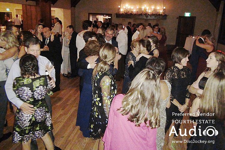 Chicago Wedding DJ Fourth Estate Audio at River Forest Country Club