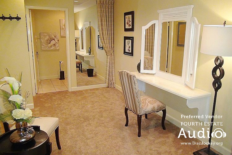 Orland Chateau Bridal Party Room